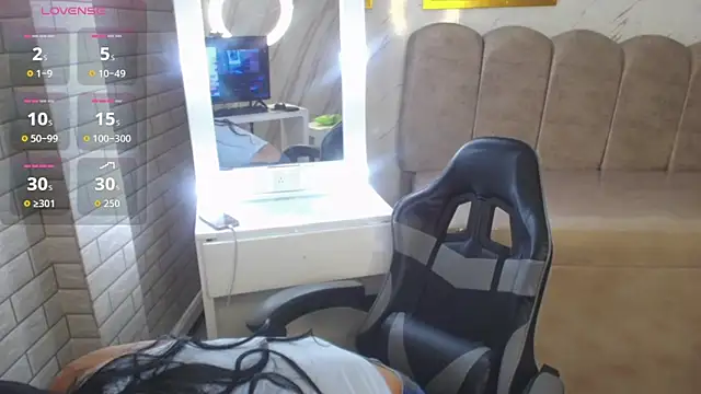 Isabella Collen v online show from 01.05.26