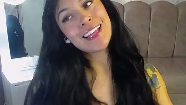 Isabella Collen v online show from 04.29.26