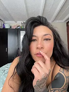 Isabella Collen v online show from 07.24.26