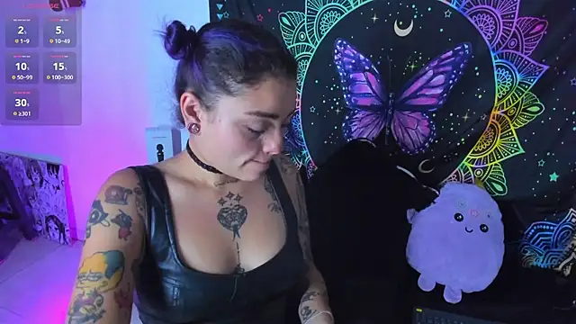 ChloeAllennn online show from 03.04.25