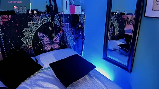 ChloeAllennn online show from 04.29.26