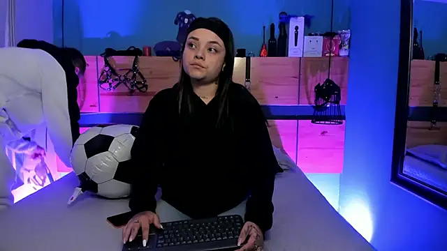 Snapshot of ChloeAllennn chatting on 07.20.26 ChloeAllennn online show from 07.20.26