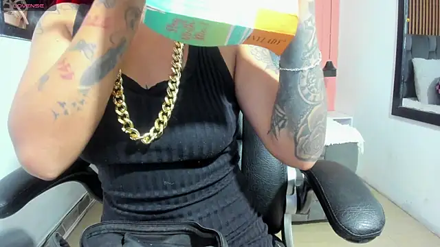 Georgina Vega online show from 10.29.25