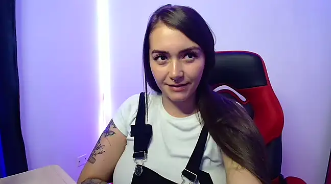 Luna kitty online show from 02.25.25