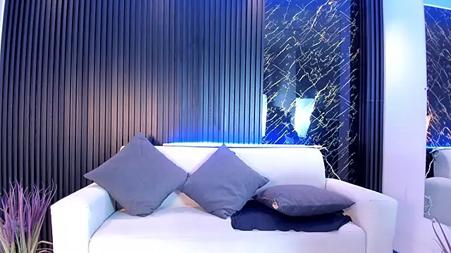 Ivaannaa  online show from 11.25.25