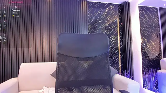 Ivaannaa  online show from 06.12.26