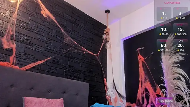 Maite Smith  online show from 10.30.25