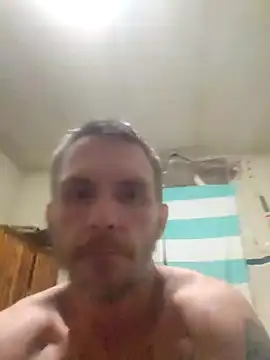 Snapshot of lambomusik chatting on 02.24.25 lambomusik online show from 02.24.25