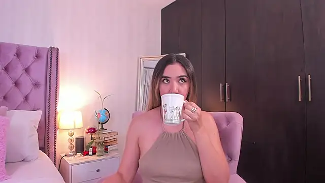 natashaleightt online show from 03.20.25