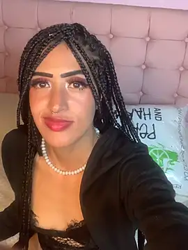 Snapshot of MichelleDiaz_Pink chatting on 03.04.25 MichelleDiaz Pink online show from 03.04.25