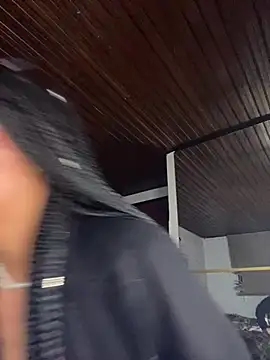 MichelleDiaz Pink online show from 03.16.25