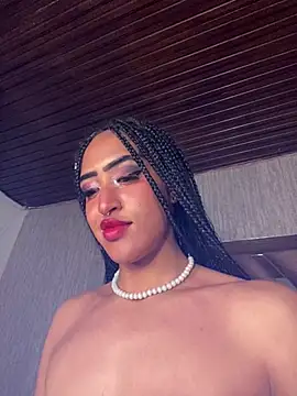 Snapshot of MichelleDiaz_Pink chatting on 03.16.25 MichelleDiaz Pink online show from 03.16.25