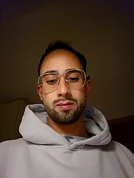 Snapshot of Fratello27 chatting on 02.21.25 Fratello27 online show from 02.21.25
