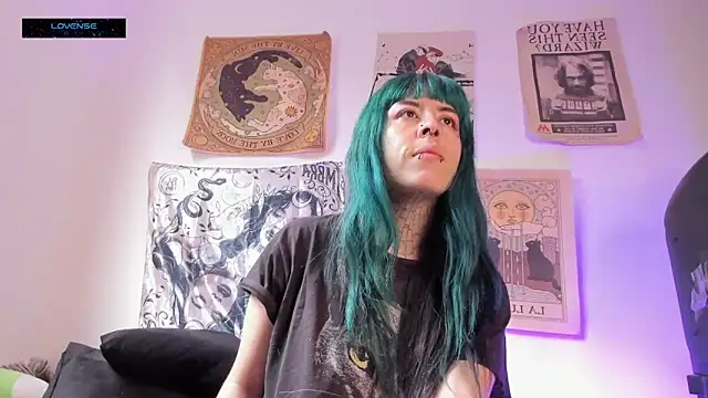 Snapshot of Hisato111 chatting on 11.19.25 Hisato111 online show from 11.19.25