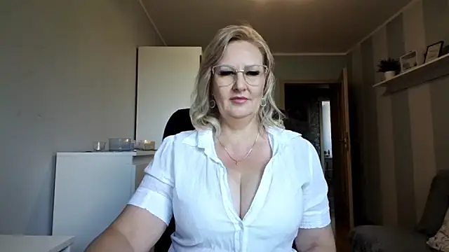 DianaLive online show from 05.20.26