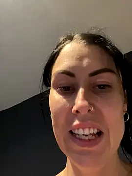 xCharlie MILFx online show from 10.16.25