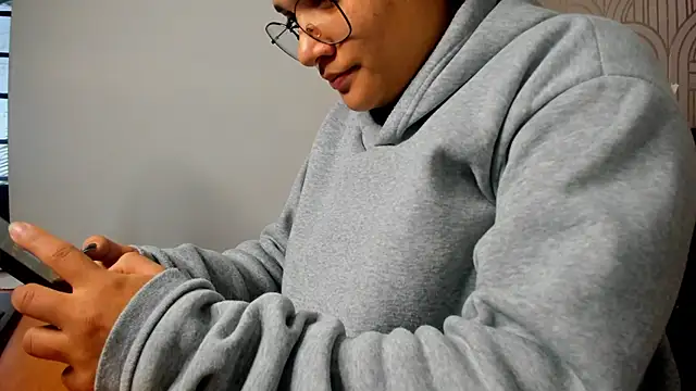 Snapshot of BloodyMaary_ chatting on 03.17.25 BloodyMaary online show from 03.17.25