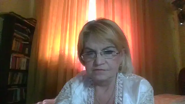Snapshot of Heidi-Helga chatting on 02.27.25 Heidi-Helga online show from 02.27.25