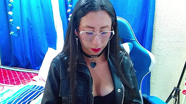 Gia leinn online show from 04.22.26