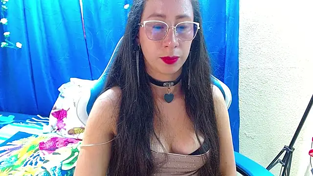 Gia leinn online show from 04.30.26