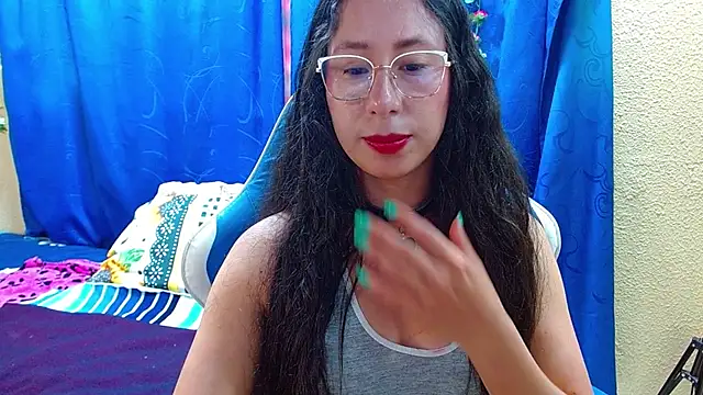 Snapshot of Gia_leinn chatting on 05.16.26 Gia leinn online show from 05.16.26