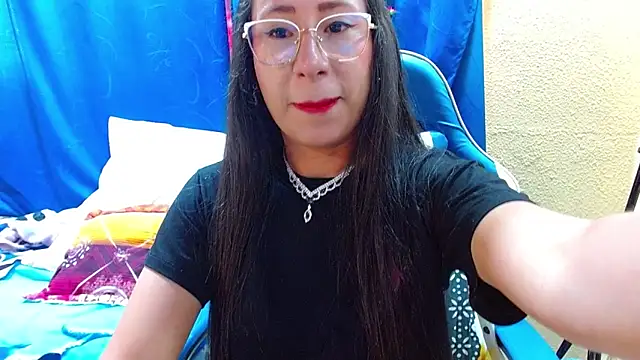 Snapshot of Gia_leinn chatting on 06.12.26 Gia leinn online show from 06.12.26