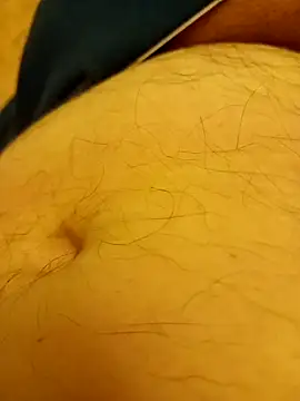 Snapshot of Vali1969 chatting on 11.13.25 Vali1969 online show from 11.13.25