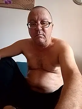 Snapshot of Vali1969 chatting on 01.18.26 Vali1969 online show from 01.18.26