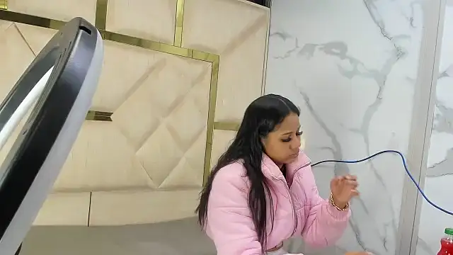 Kendall 6669 online show from 11.11.25