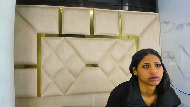 Kendall 6669 online show from 11.18.25