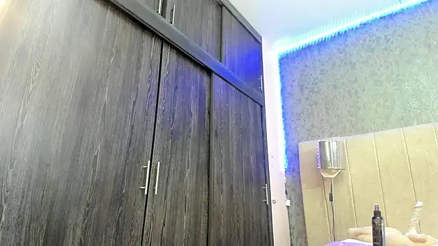 Snapshot of ava-am chatting on 02.27.26 ava-am online show from 02.27.26