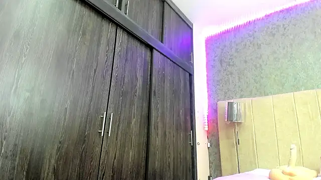 Snapshot of ava-am chatting on 03.14.26 ava-am online show from 03.14.26