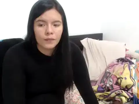 Snapshot of krolay16 chatting on 03.10.25 krolay16 online show from 03.10.25