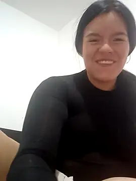 Snapshot of krolay16 chatting on 03.11.25 krolay16 online show from 03.11.25