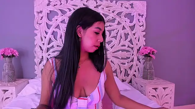 AnnieGibbyns online show from 06.24.26