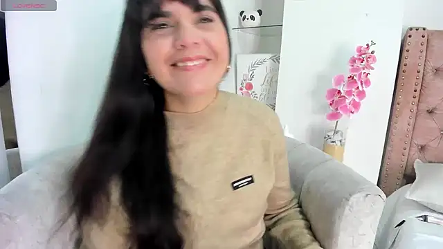 Snapshot of laura_hotties chatting on 07.04.26 laura hotties online show from 07.04.26