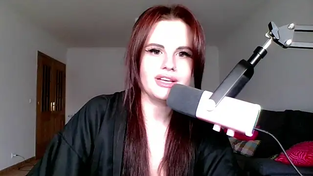 Della Ideal online show from 03.20.25