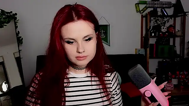 Della Ideal online show from 11.24.25