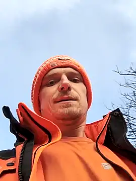 Snapshot of great_feeling chatting on 02.25.25 great feeling online show from 02.25.25