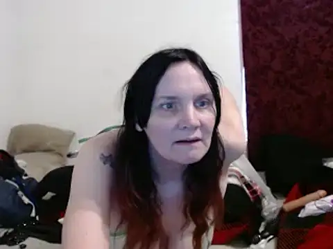 Snapshot of Hotmodel1984 chatting on 12.04.24 Hotmodel1984 online show from 12.04.24