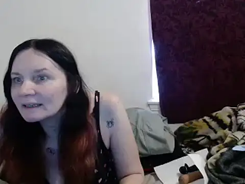 Snapshot of Hotmodel1984 chatting on 12.17.24 Hotmodel1984 online show from 12.17.24