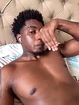 Snapshot of LOGAN_DRAKE chatting on 03.03.25 LOGAN DRAKE online show from 03.03.25