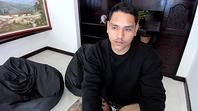 Snapshot of maxflurry_ chatting on 03.18.25 maxflurry online show from 03.18.25