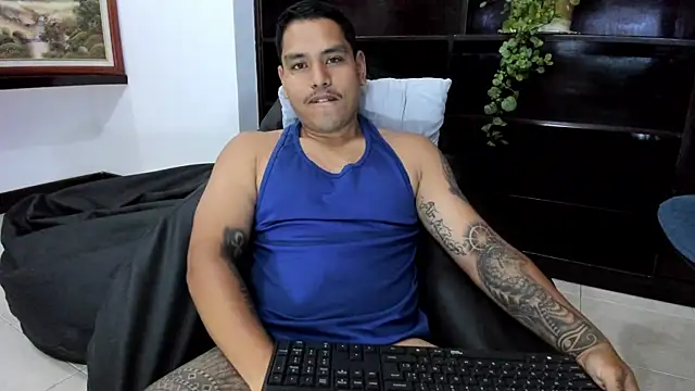 Snapshot of maxflurry_ chatting on 03.21.25 maxflurry online show from 03.21.25