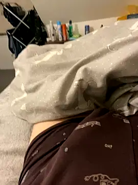 Snapshot of zou_9997 chatting on 09.13.25 zou 9997 online show from 09.13.25