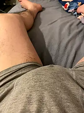 Snapshot of zou_9997 chatting on 12.16.25 zou 9997 online show from 12.16.25