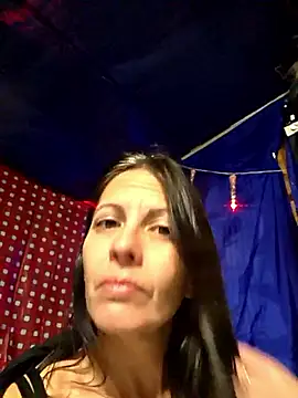 Snapshot of SillyRabbitz chatting on 12.22.25 SillyRabbitz online show from 12.22.25