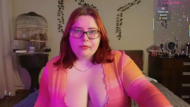 Lily lu one online show from 12.17.25