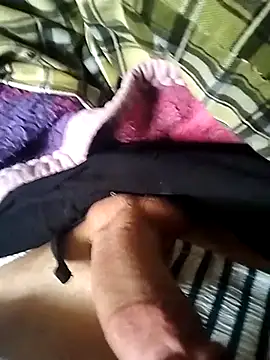 Snapshot of surfacespurt54 chatting on 03.01.25 surfacespurt54 online show from 03.01.25