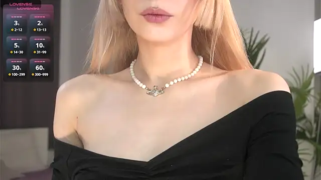 Cherry Bite online show from 09.08.25